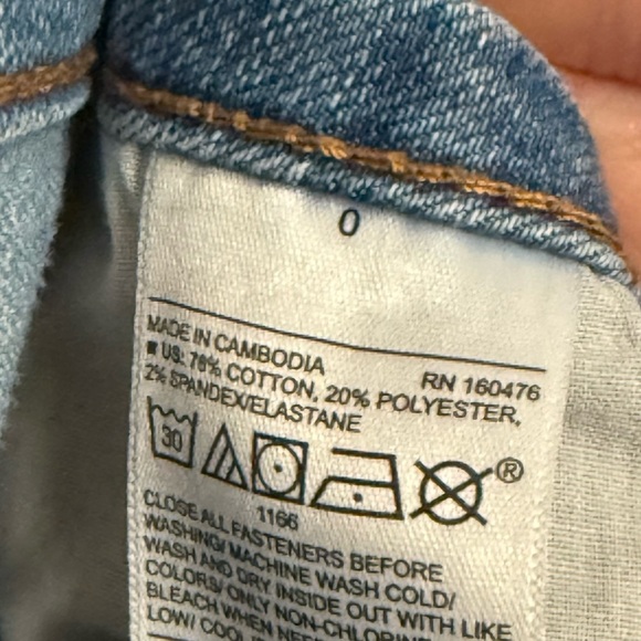 Old Navy Jeans - Picture 4 of 4